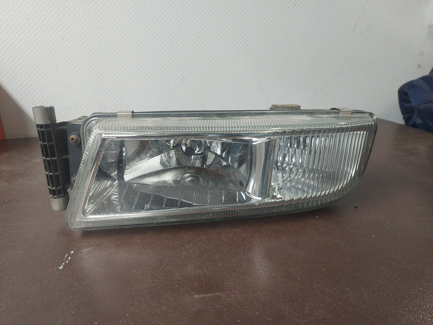 Headlight front left TGX (optional) USED 